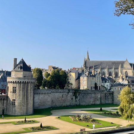 Laroche Grand Duplex Dans Le Centre Historique Avec Garage Apartman Vannes Kültér fotó